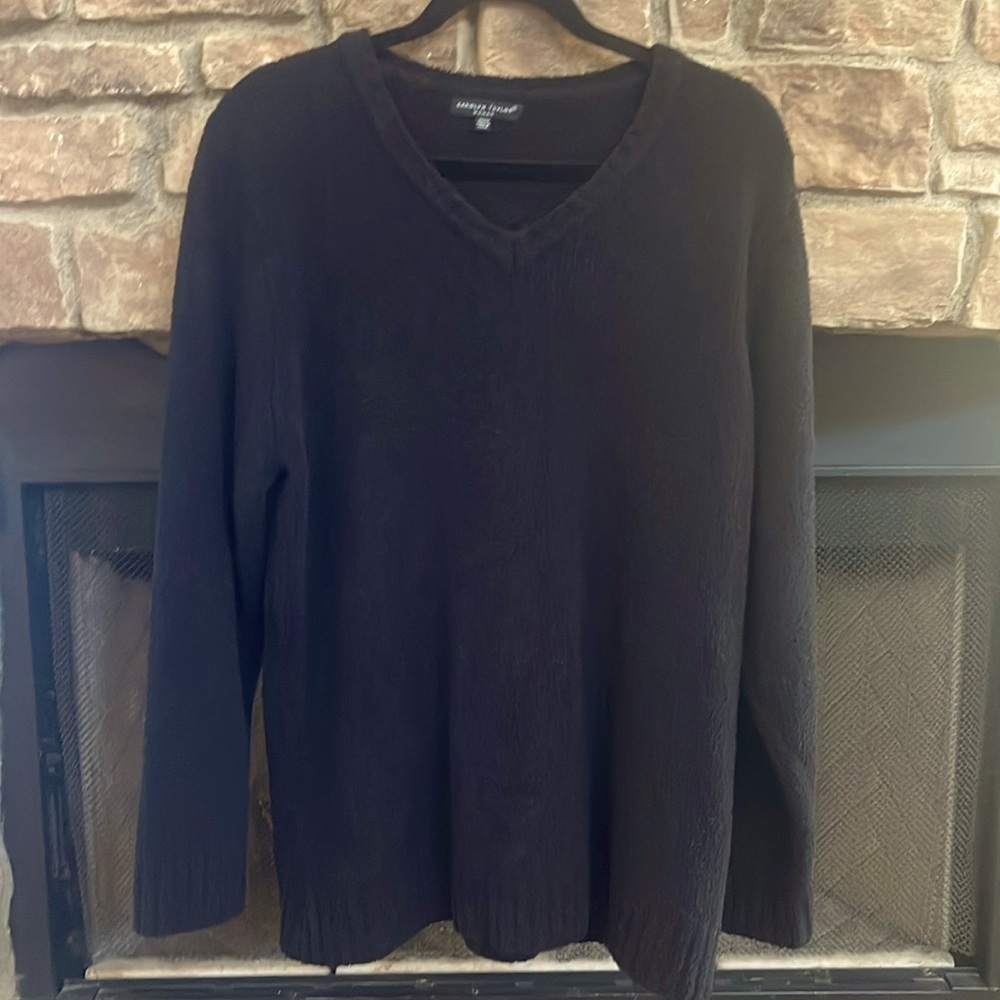 Carolyn Taylor black v-neck sweater. Size 2X